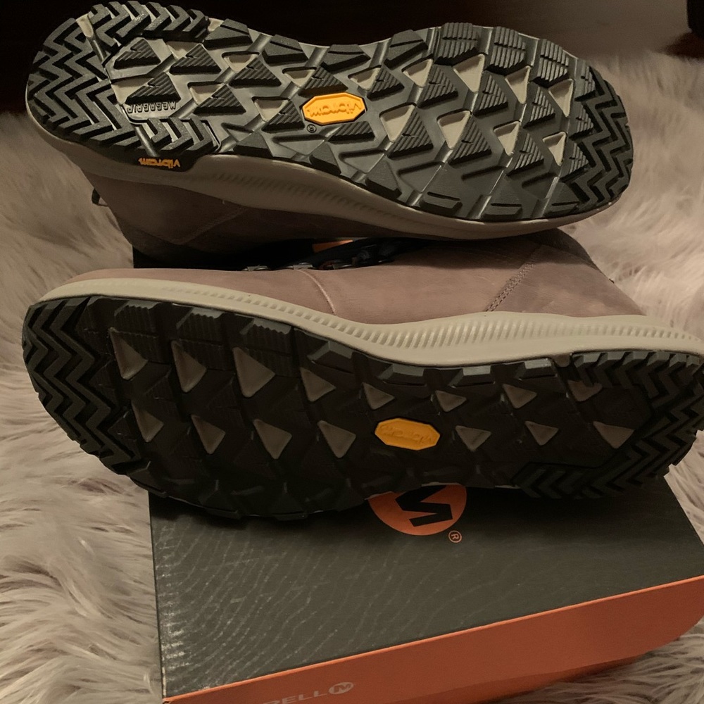 NWT Merrill Merrill Vibram Boulder Hiking Boots - Picture 3 of 3